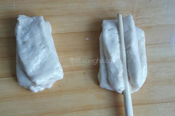 炸油条的做法图解8