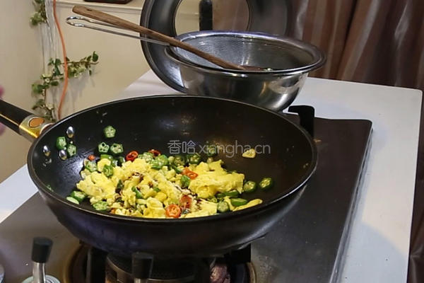 秋葵炒鸡蛋的做法图解6