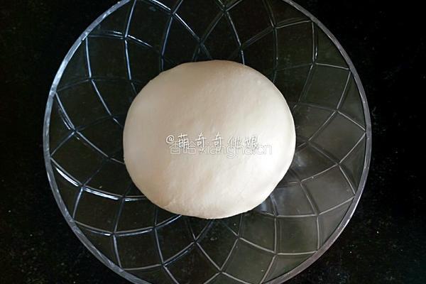 自制披萨饼胚的做法图解4
