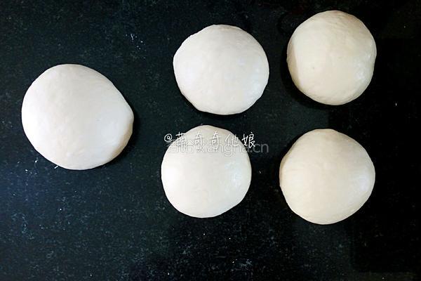 自制披萨饼胚的做法图解6