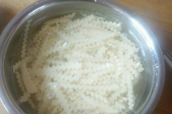土豆条的做法图解2