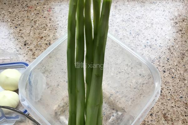 意大利鲜虾芦笋饭的做法图解3