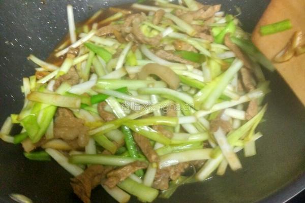韭黄炒肉丝的做法图解5