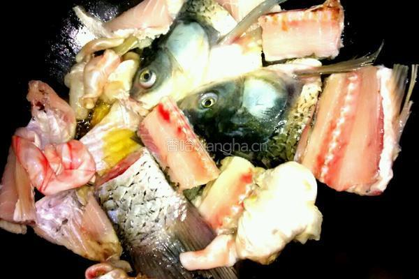 鱼头豆腐汤的做法图解3