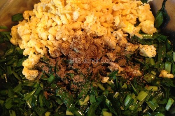 韭菜鸡蛋饺子的做法图解3