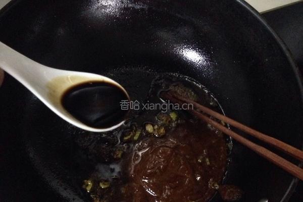 酱炖麦穗鱼的做法图解3