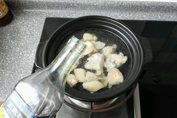 虫草鸡腿煲的做法图解5