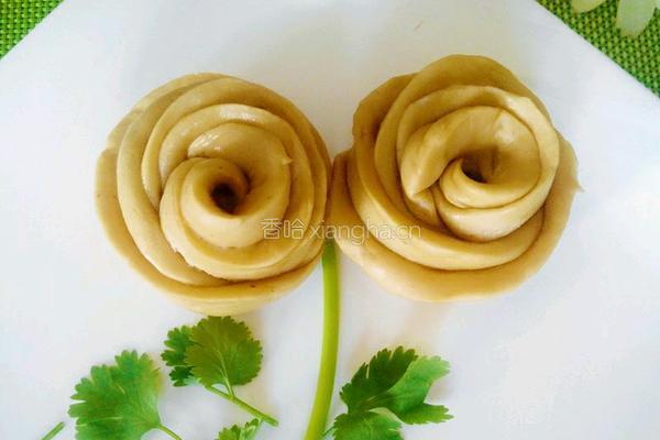 奶香红枣玫瑰花馒头