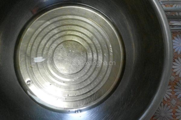 奶油黄桃蛋糕卷的做法图解7