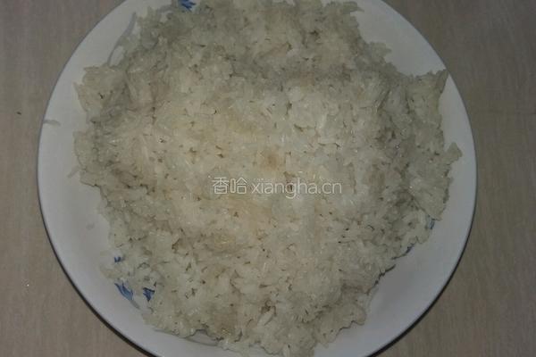 蛋炒饭的做法图解1