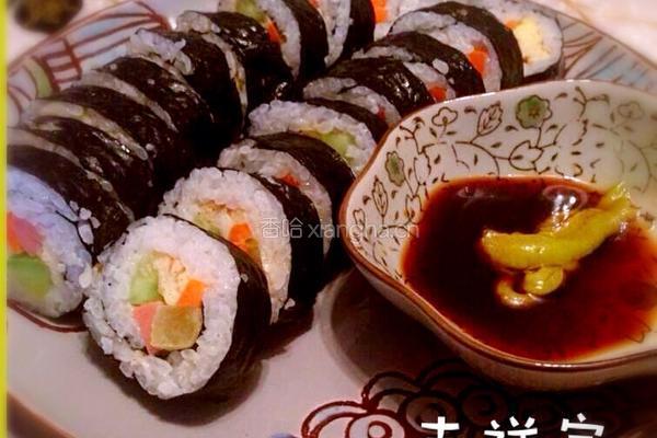 金枪鱼紫菜包饭的做法图解4