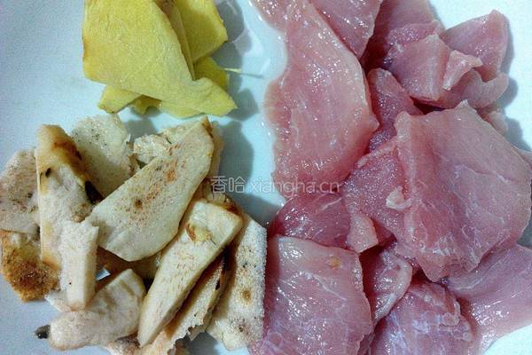 双豆土茯苓瘦肉汤的做法图解2
