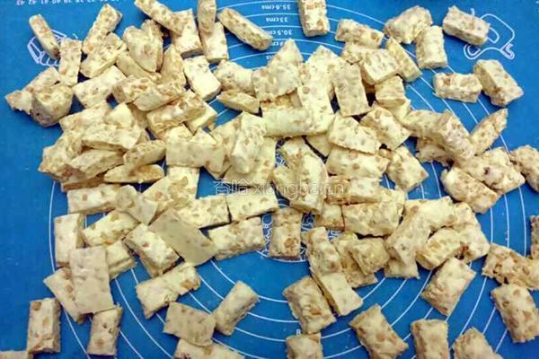 麦芽糖版手工牛轧糖的做法图解5
