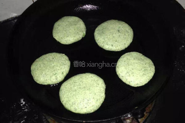 煎艾茶果的做法图解7