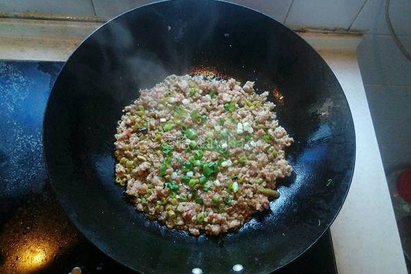 酸豆角炒肉末的做法图解8