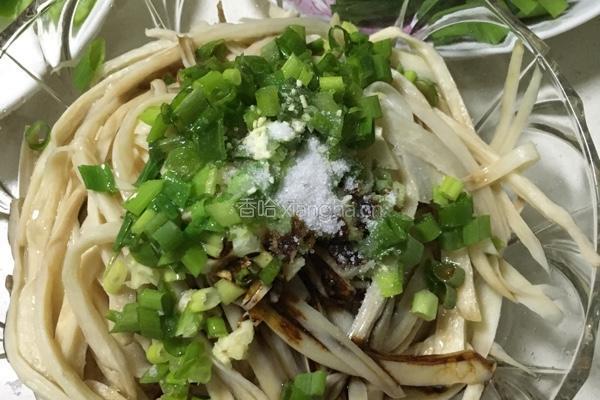 手撕杏鲍菇的做法图解3