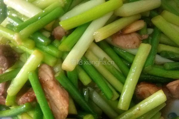 五花肉炒蒜苔的做法图解4