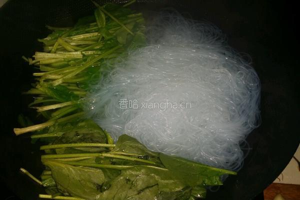 凉拌双椒菠菜粉丝的做法图解6