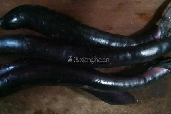 干煸茄子的做法图解1