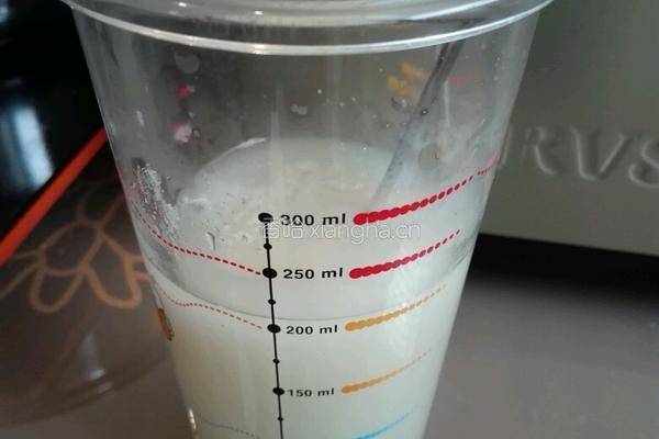 面包机自制低糖白馒头的做法图解1