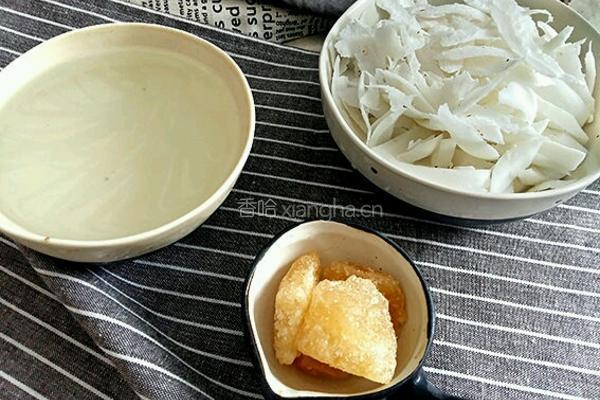 电饭锅烤糖椰子片的做法图解1