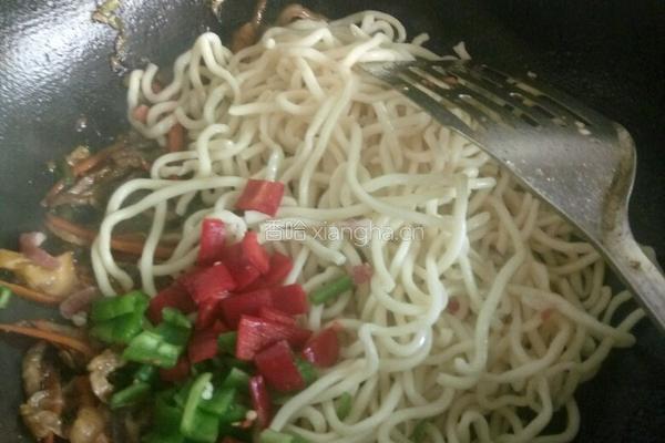 乌冬面炒泡菜丝的做法图解7