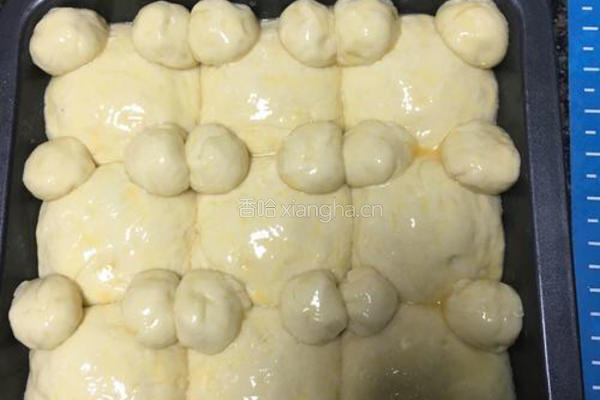 挤挤小熊豆沙面包的做法图解8