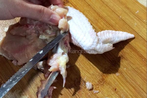 鸡翅包饭的做法图解1