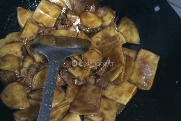 土豆烧肉的做法图解5