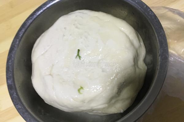 茴香小馅饼(两口之家必会)的做法图解1