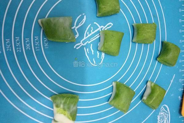 翡翠莲蓉蛋黄酥的做法图解19