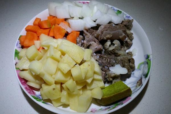 咖喱牛肉芝士的做法图解1