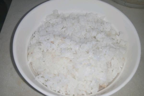 菠萝炒饭的做法图解1