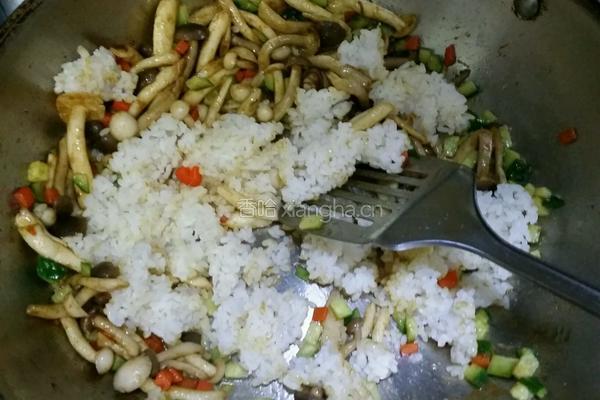 双菇咖喱炒饭的做法图解10