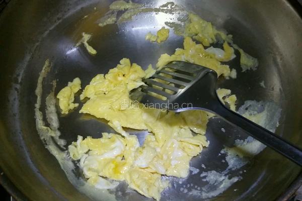 鸡蛋木耳炒黄瓜的做法图解5
