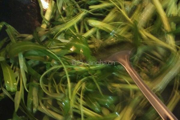 豆鼓蒜通心菜蓉的做法图解3