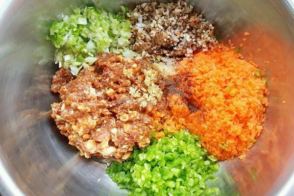 胡萝卜香菇水饺的做法图解9