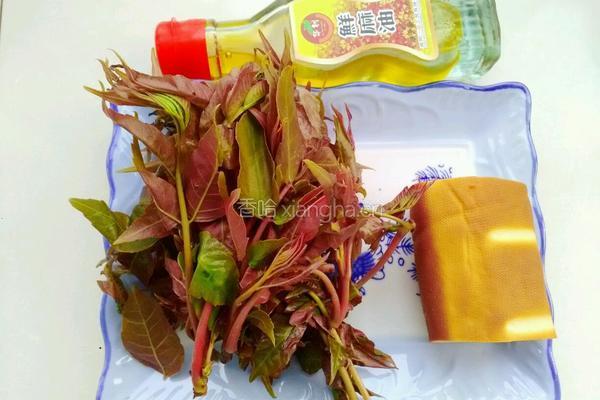 香椿芽拌豆干的做法图解1