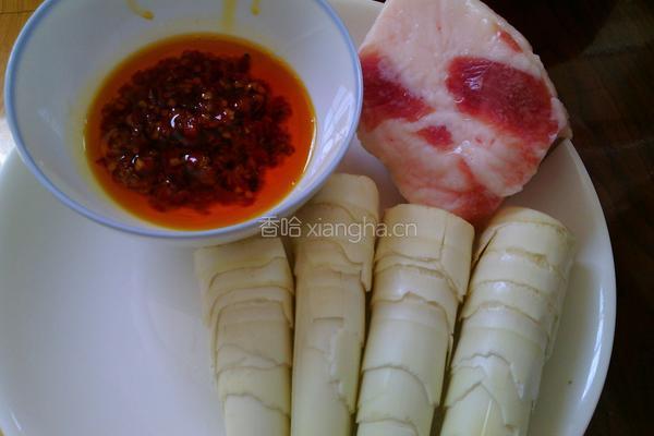 苦笋炒肥肉的做法图解1