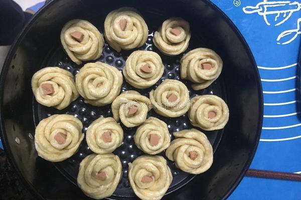 玫瑰火腿肠面包的做法图解9