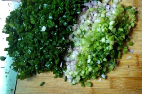 猪肉馅饺子和云吞的做法图解3