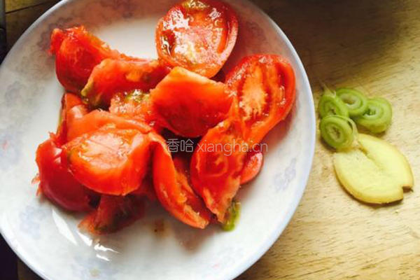 番茄海带蔬菜汤的做法图解3