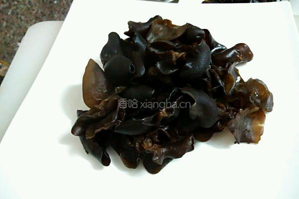 凉拌木耳的做法图解3