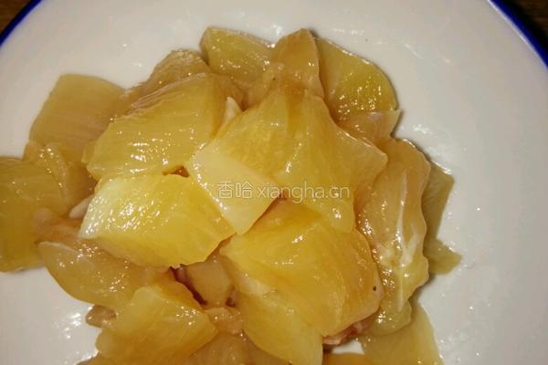 豌豆鸡丁的做法图解1
