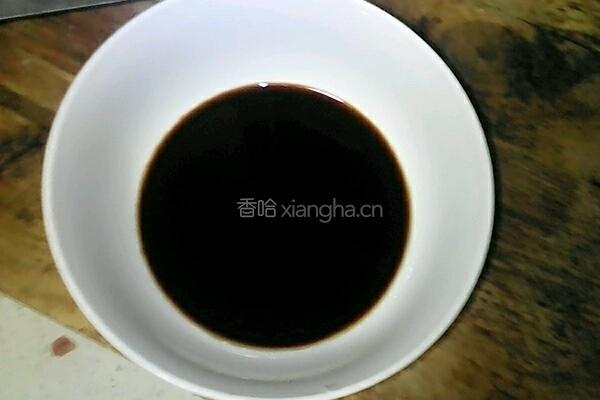 木耳炒肉的做法图解2