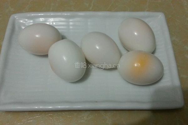鸭蛋蒸丸子的做法图解3