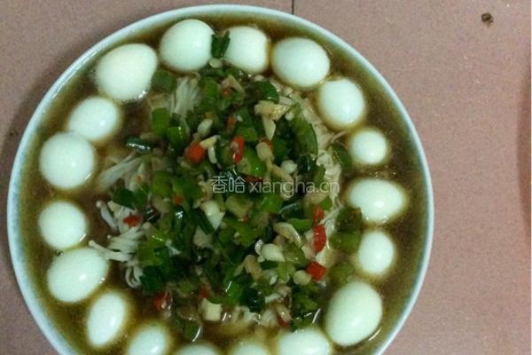 鹌鹑蛋烩金针菇的做法图解10