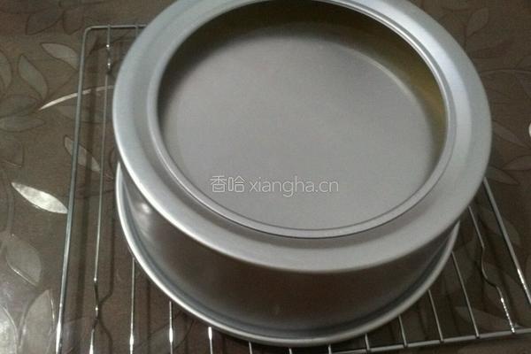 戚风蛋糕的做法图解8