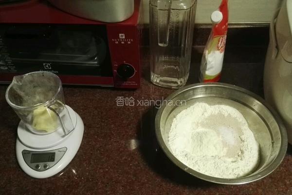 纯手工肉松红豆馅面包的做法图解1