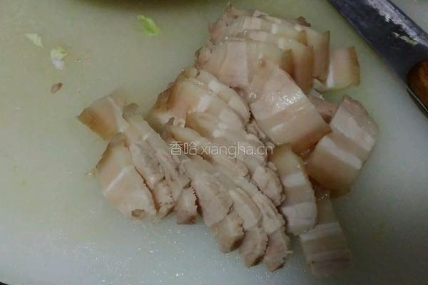 蒜苗五花肉的做法图解1